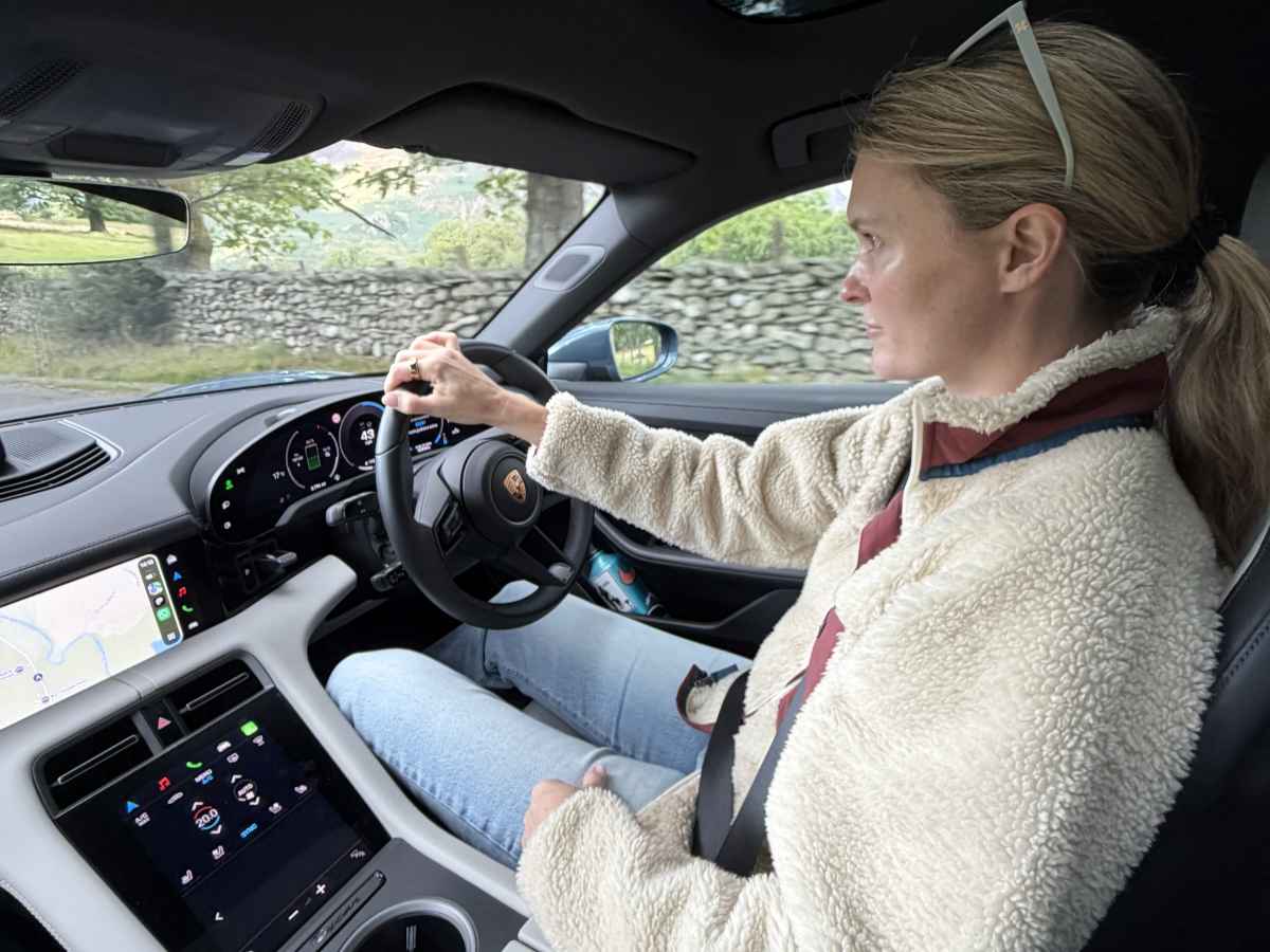 Porsche Taycan 4S Cross Turismo
