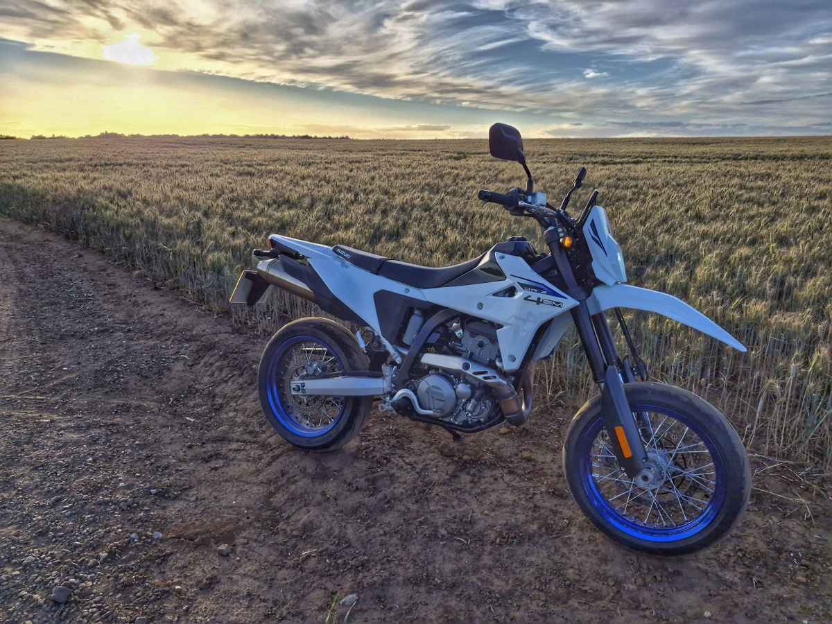 Suzuki DR-Z4SM