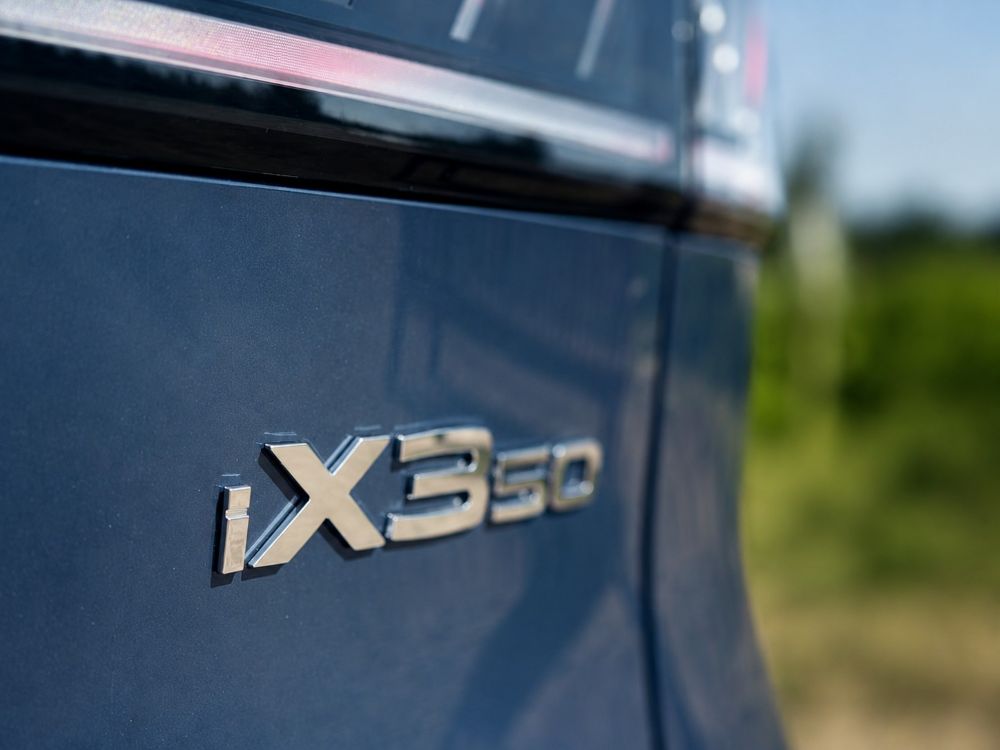 BMW iX3 at Royal Ascot Golf Club 