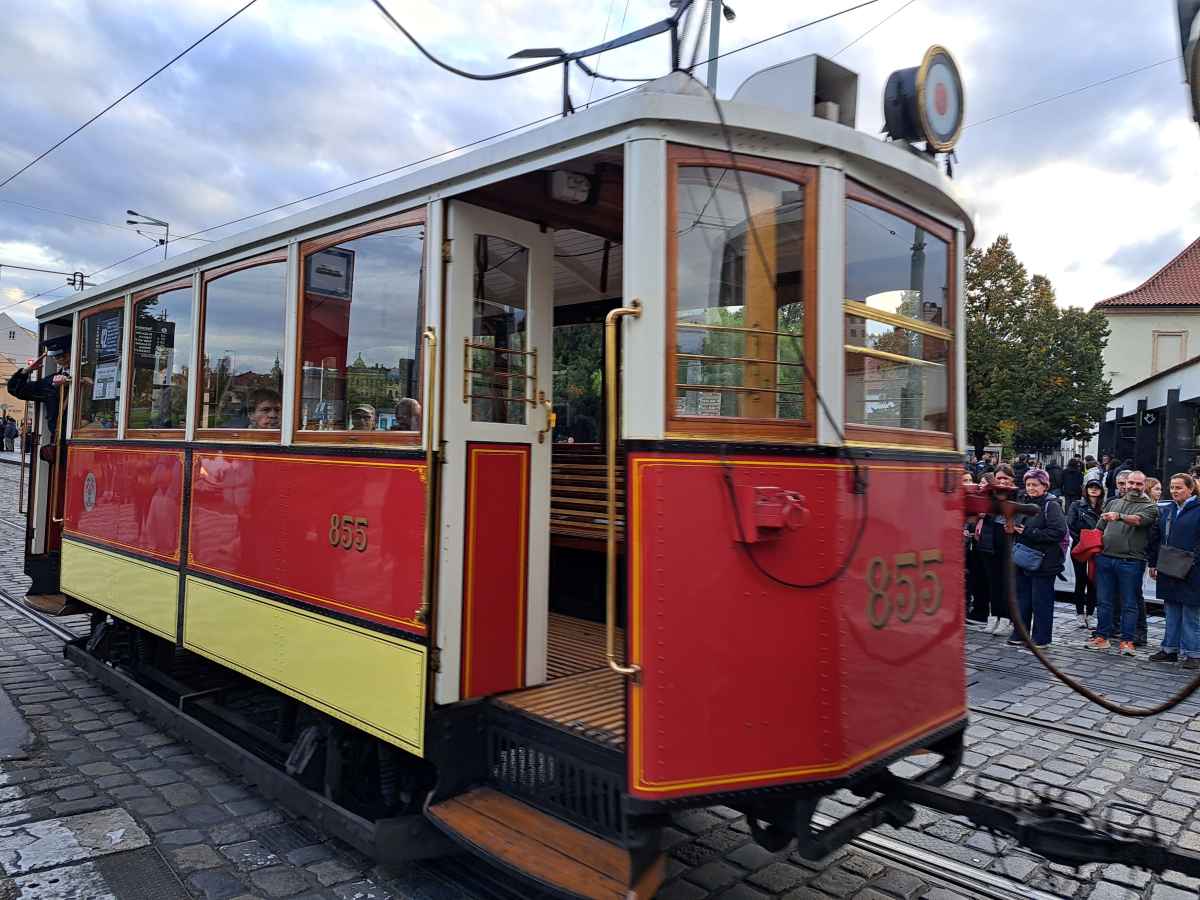 Heritage Tram 42