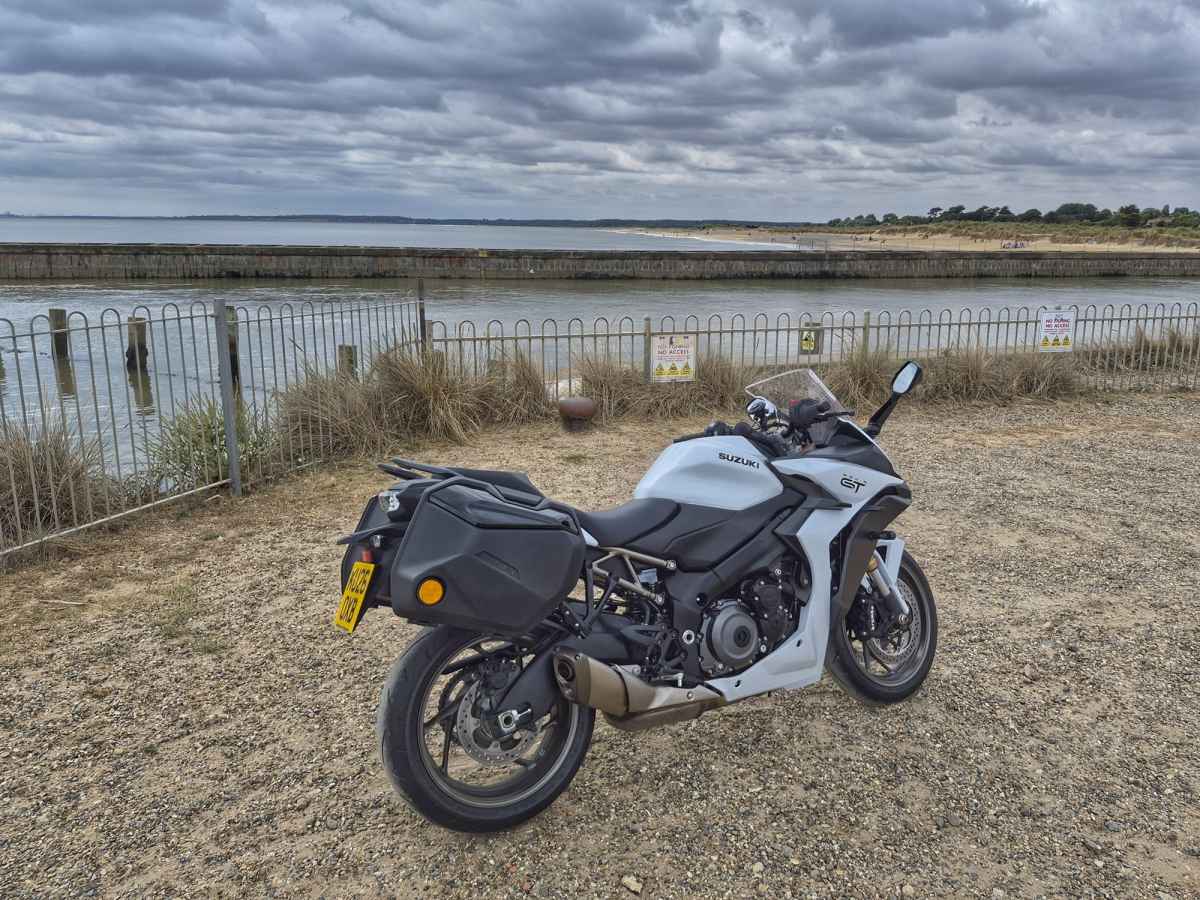 Suzuki-GSX-S1000GT