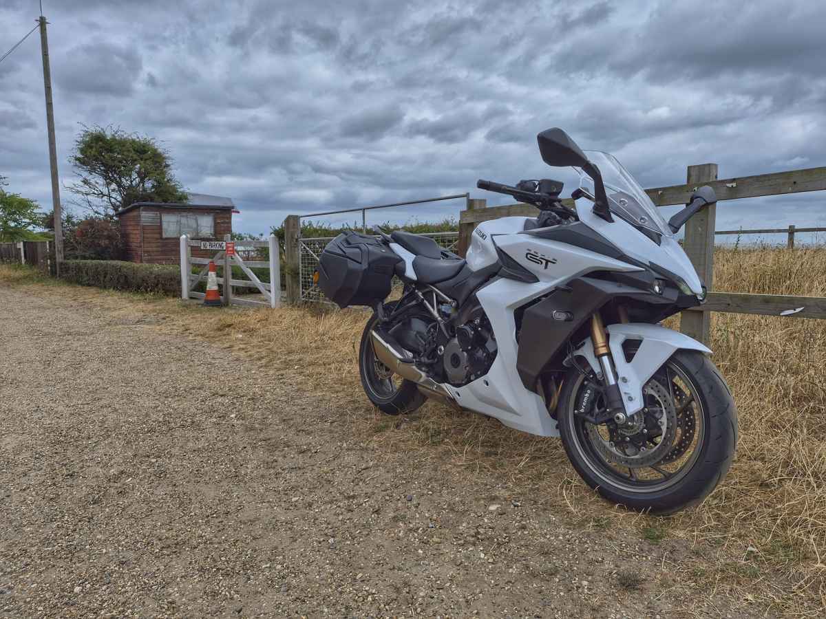 Suzuki-GSX-S1000GT