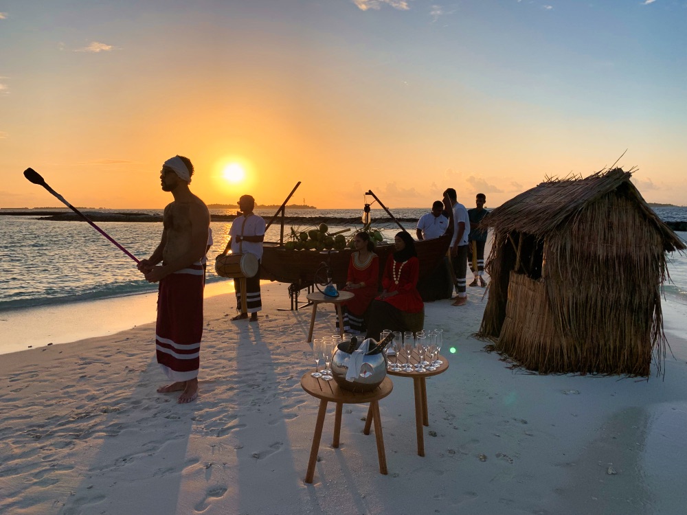 Adaaran Select Meedhupparu Maldives Sunset Ritual