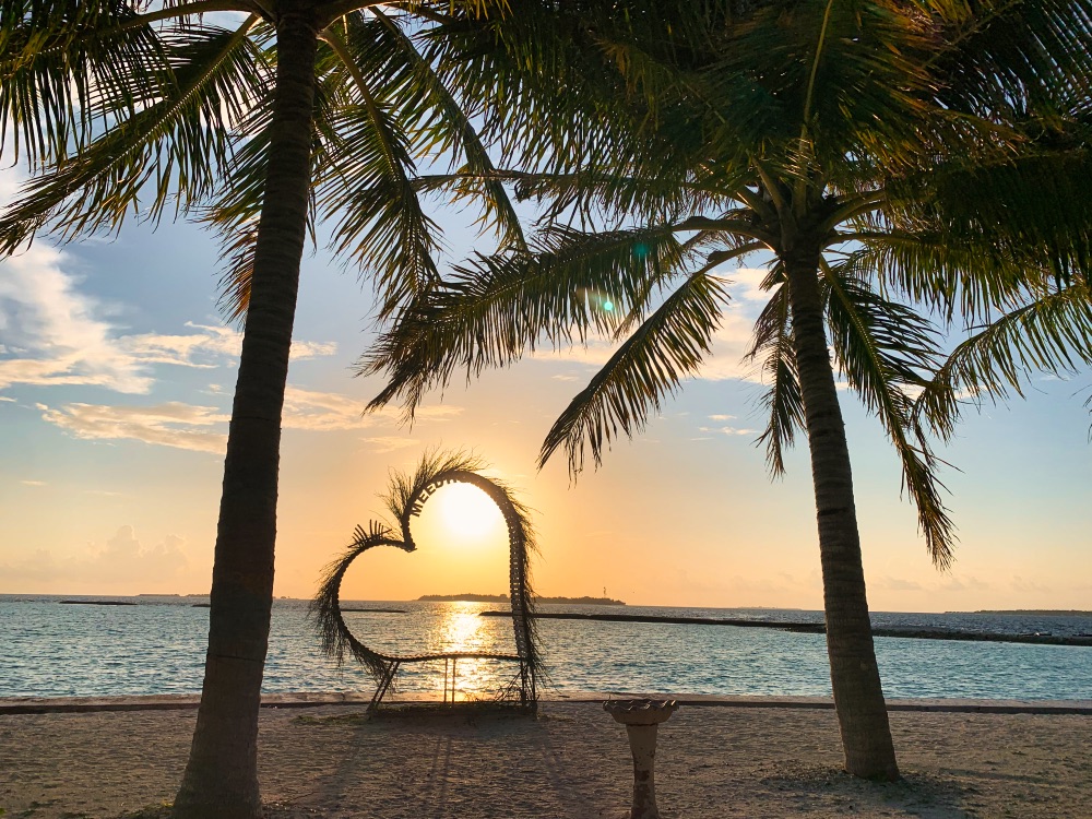 Adaaran Select Meedhupparu Maldives Sunset Heart