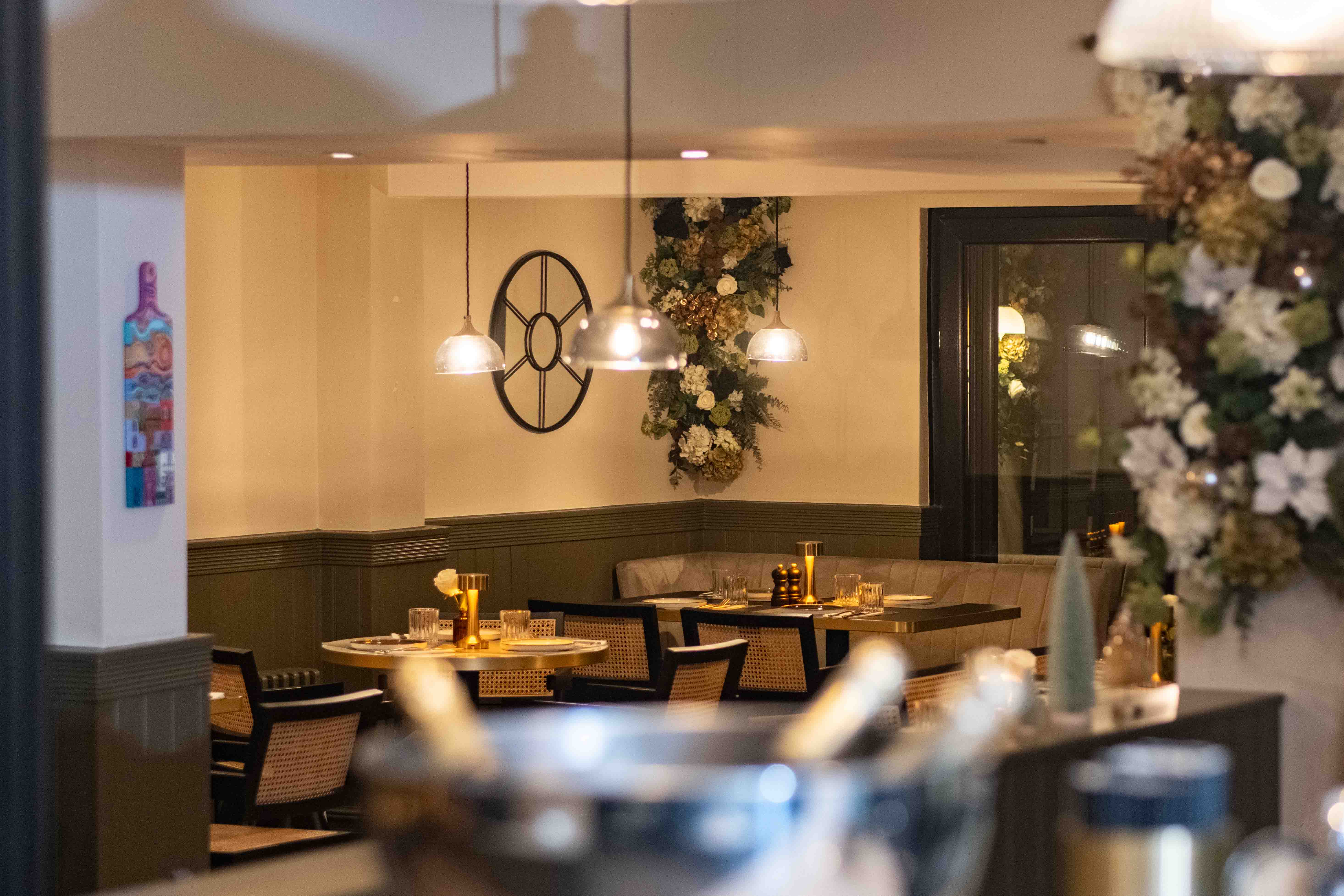 Omm Restaurant, Barnes