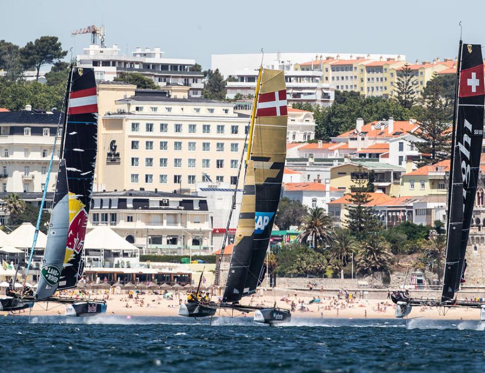 SAP Team Breaks Extreme Sailing Series speed record in Cascais