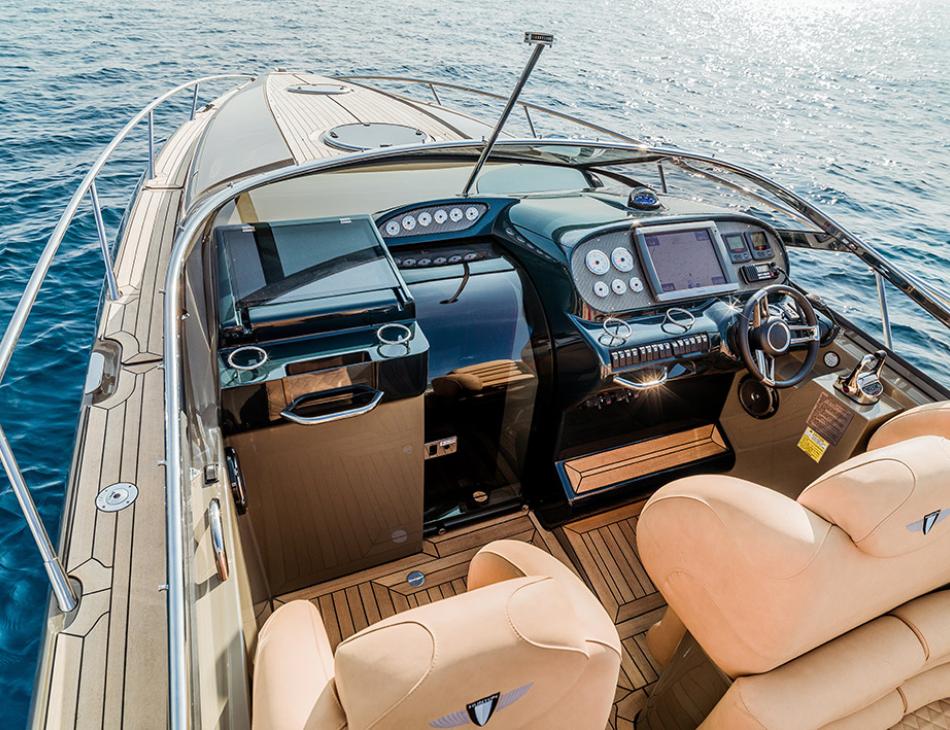 Hunton XRS43: A Truly Bespoke Luxury Yacht