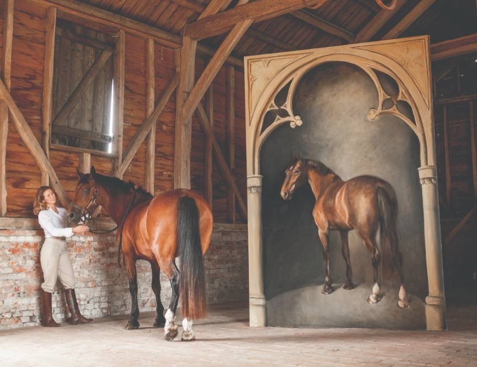 Madeleine’s pony Peggy, with arch inspired by Ghent altarpiece