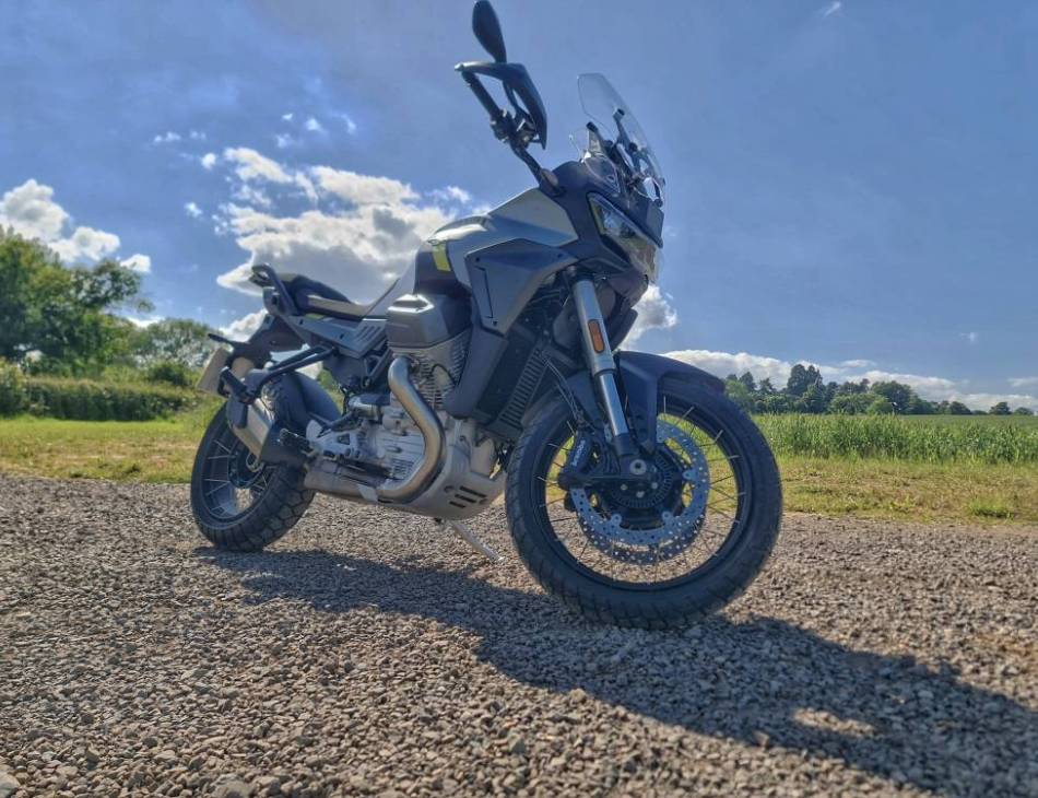 Moto Guzzi Stelvio 2024