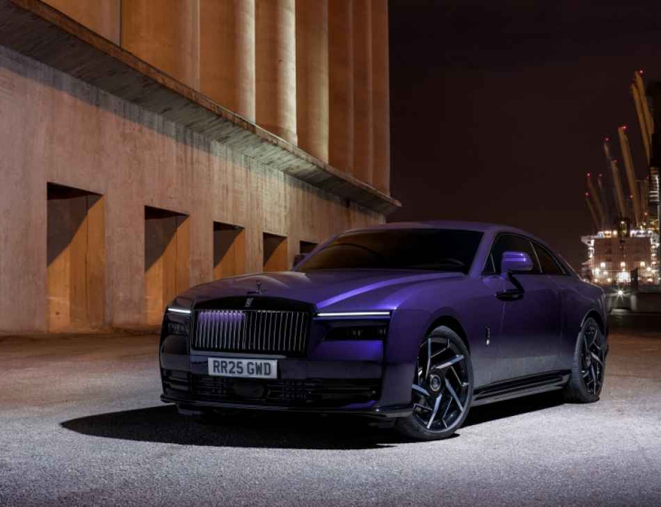 BLACK BADGE SPECTRE