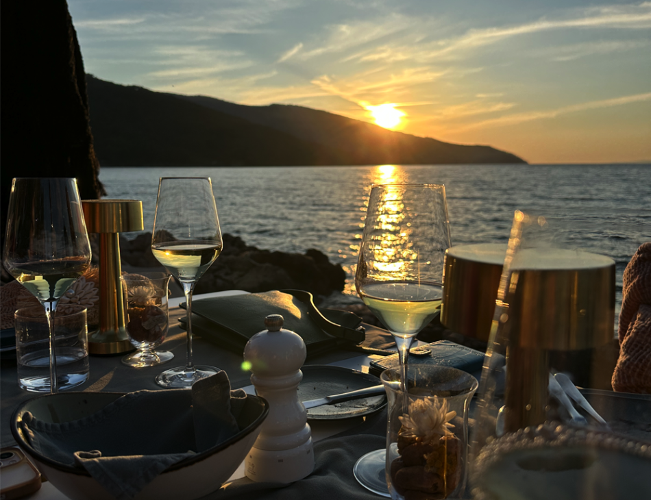 MASLINA SUNSET DINING