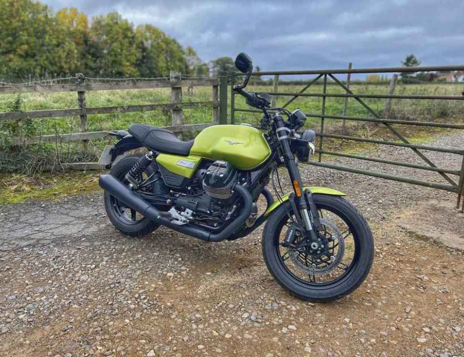 Moto Guzzi V7 Sport 2025