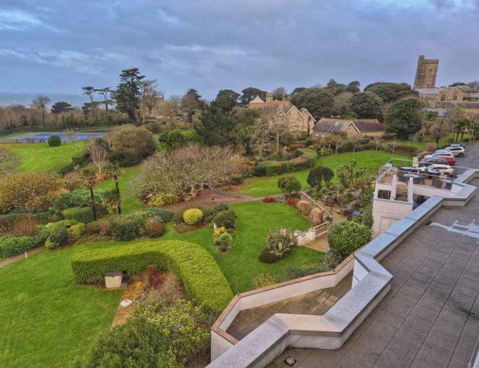 Thurlestone Hotel - Coastal Grandeur and Family Legacy