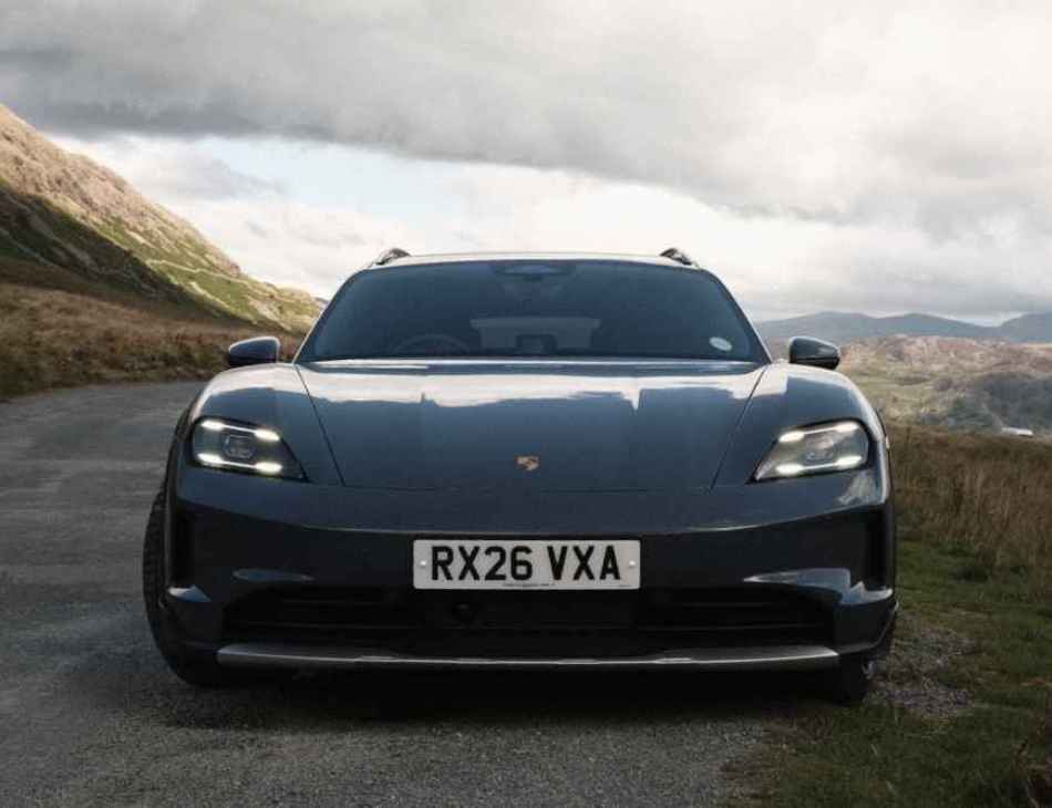 Porsche Taycan 4S Cross Turismo