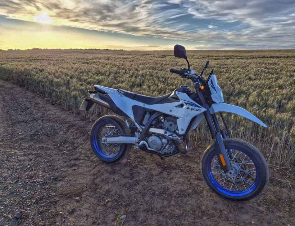 Suzuki DR-Z4SM