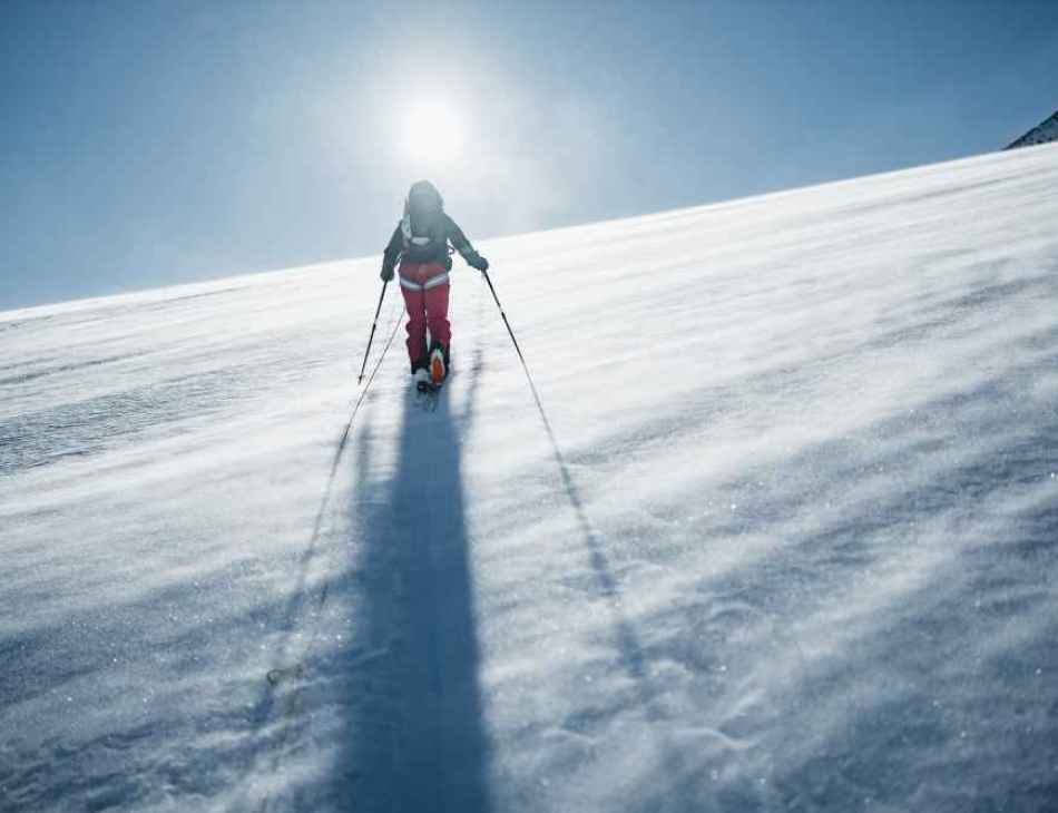 skiing