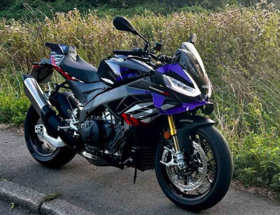 V4 Tuono Factory