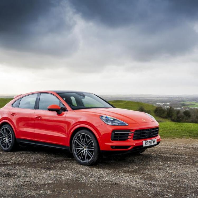 Porsche Cayenne Coupe - Fast Orange