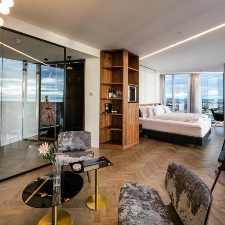 Iceland - The Home Of Imagination: Tower Suites Hotel Reykjavík