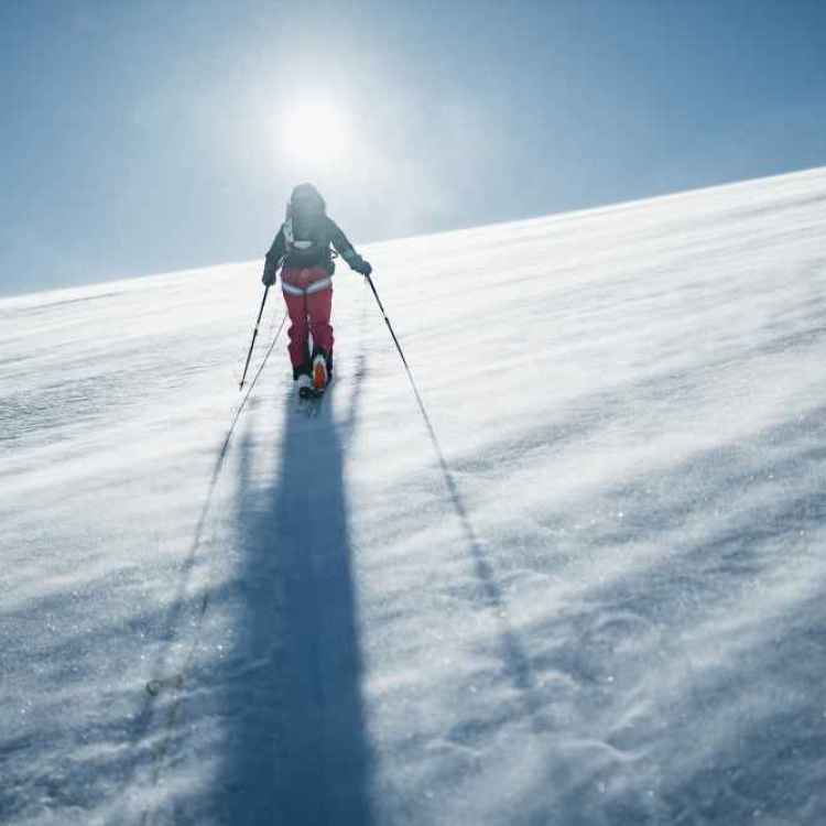 skiing
