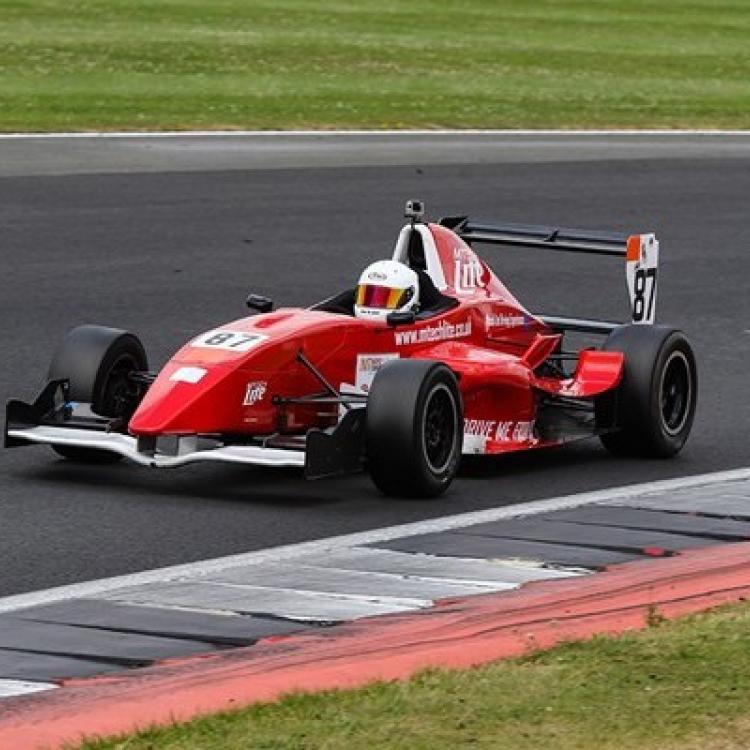Thruxton Racing Circuit