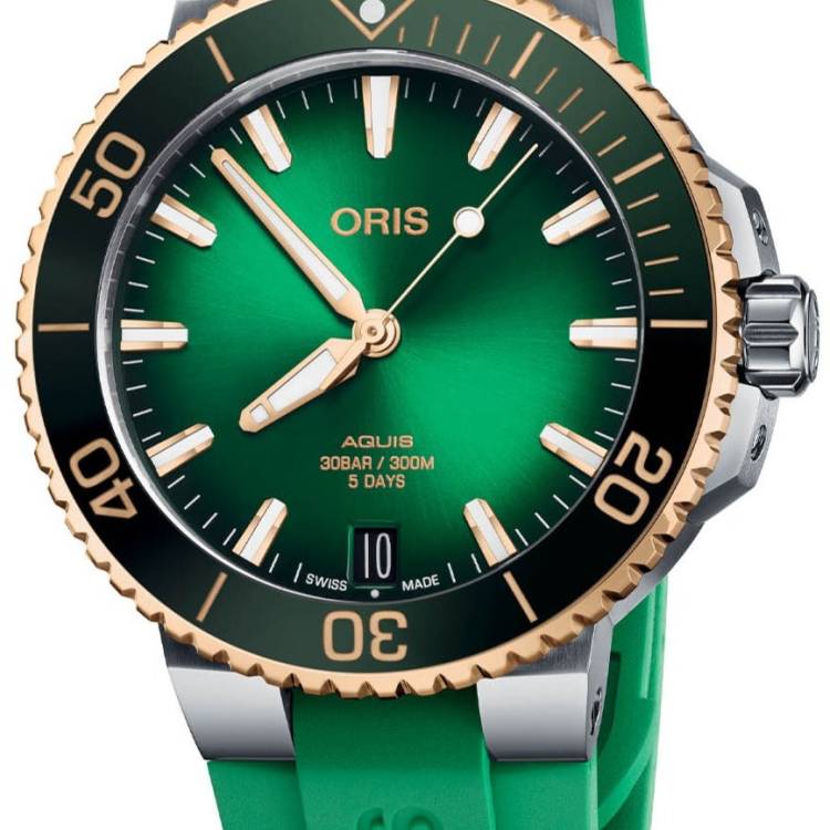 Oris Watch Aquis Date Calibre 400 Bi-Colour Green Rubber