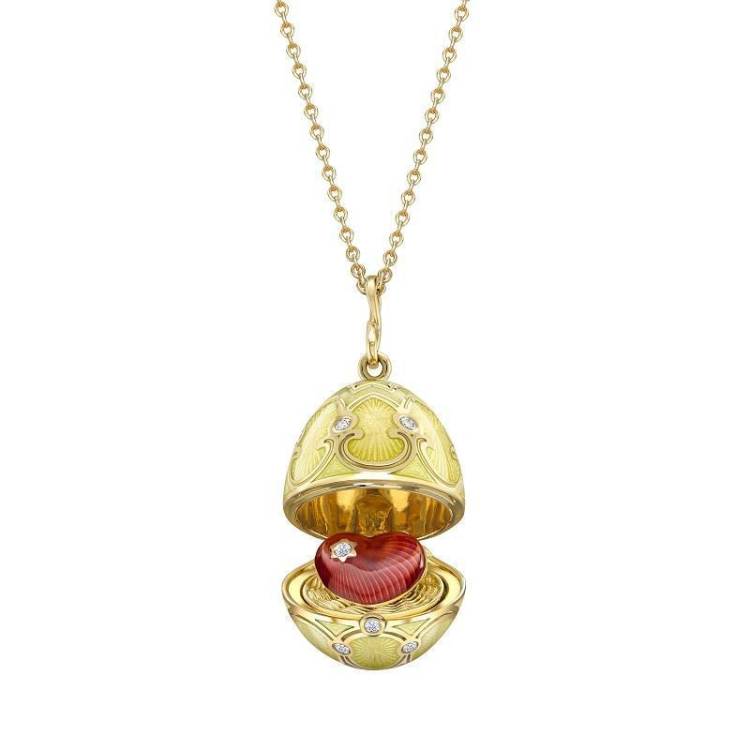 Faberge Palais Tsarskoye Yellow Gold White Enamel Locket with Heart Surprise