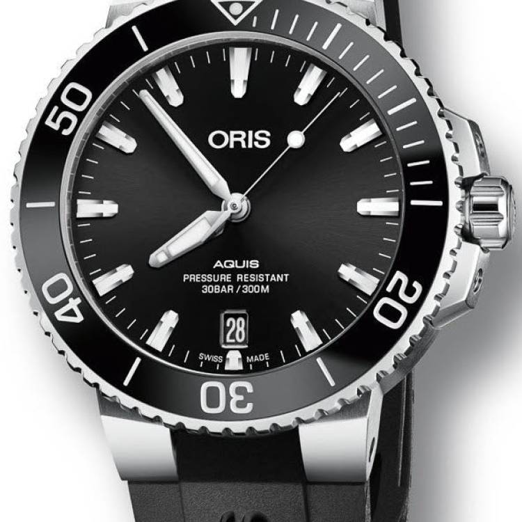 Oris Watch Aquis Date Rubber - Black