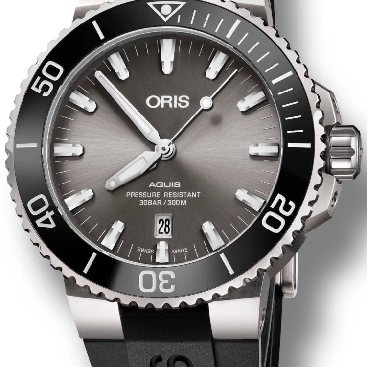 Oris Watch Aquis Titanium Date - Grey