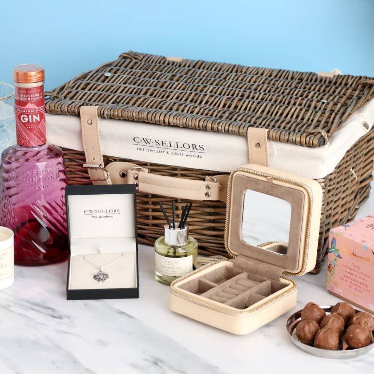 The Castleton Hamper
