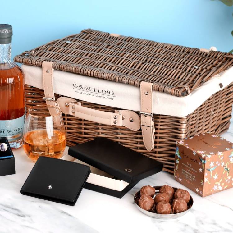 The Dark Peak Hamper