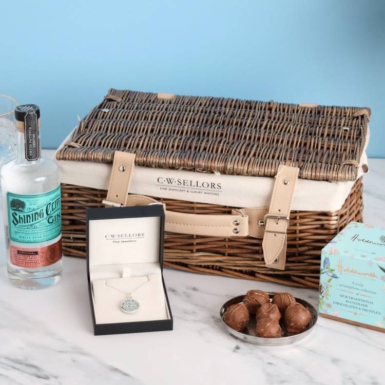 The Heart of the Peak District Hamper